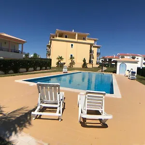 Oura T1 Coral , Close To The Strip, Swimming Pool, Wi Fi, A/c Apartment Albufeira